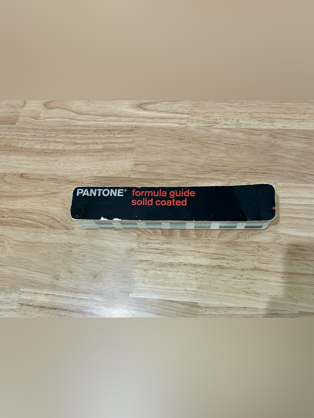 Pantone Formula Guide Solid Coated 3rd
Edition 2005-2006 Color Guide - Picture 2 of 8